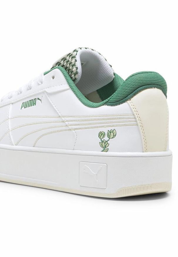 Buty do chodzenia damskie Puma Carina Street Blossom. Kolor: biały, beżowy, wielokolorowy. Materiał: syntetyk, materiał. Sport: turystyka piesza