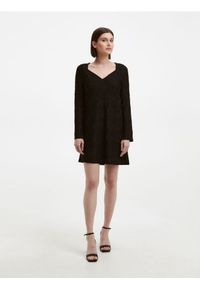 Reserved - Dzianinowa sukienka - czarny. Kolor: czarny. Materiał: dzianina. Typ sukienki: proste