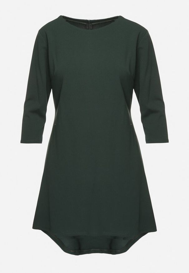 Born2be - Zielona Trapezowa Sukienka z Dłuższym Tyłem Gemirina. Okazja: na co dzień. Kolor: zielony. Typ sukienki: trapezowe. Styl: casual