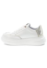 CheBello - Białe Sneakersy Chebello Wygodne Obuwie Damskie. Zapięcie: sznurówki. Kolor: biały. Materiał: skóra. Styl: klasyczny, sportowy, elegancki