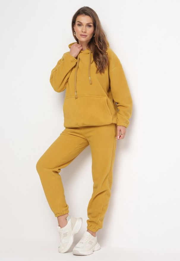 Born2be - Żółty Dzianinowy Komplet Dresowy 2-częściowy z Bluzą i Spodniami Norikas. Kolor: żółty. Materiał: dresówka, dzianina