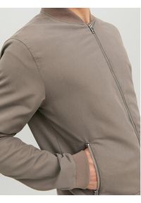 Jack & Jones - Jack&Jones Kurtka bomber Rush 12165203 Beżowy Regular Fit. Kolor: beżowy. Materiał: syntetyk #7