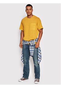 Levi's® T-Shirt Easy Pocket A3697-0001 Żółty Relaxed Fit. Kolor: żółty. Materiał: bawełna #5