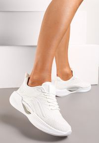 Renee - Białe Buty Sportowe z Siateczki z Ozdobną Wstawką na Podeszwie Yllaria. Kolor: biały #3