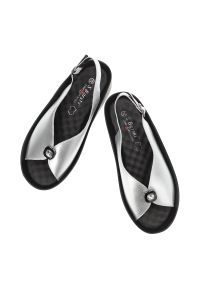 Srebrne Sandały S.Barski Modne Obuwie Damskie. Nosek buta: okrągły. Zapięcie: pasek. Kolor: srebrny. Styl: glamour, elegancki #4