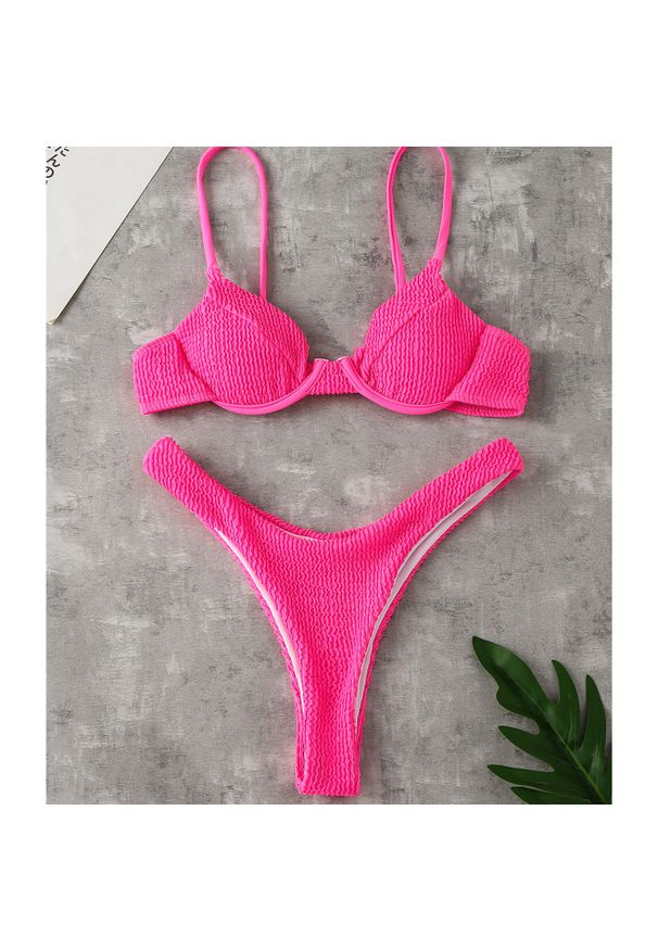 Intica - Bikini z usztywnieniem na plażę i basen Ytsje. Kolor: różowy. Materiał: materiał