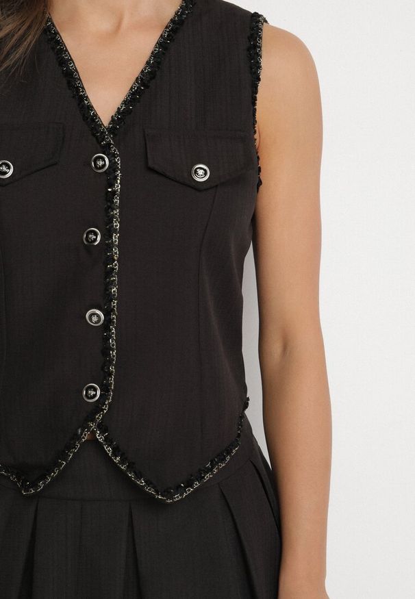 Born2be - Czarny Wiskozowy Komplet Kamizelka z Lamówką i Spódnico-Spodenki z Plisami Aladris. Kolor: czarny. Materiał: wiskoza