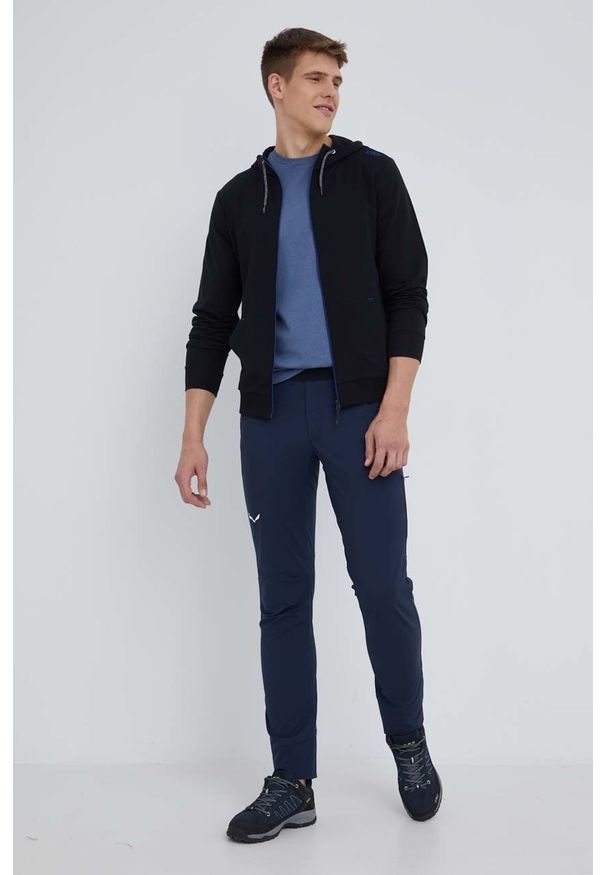 CMP bluza męska kolor czarny z kapturem gładka. Okazja: na co dzień. Typ kołnierza: kaptur. Kolor: czarny. Materiał: dzianina. Wzór: gładki. Styl: casual