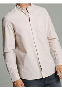 Sinsay - Bawełniana koszula regular fit - beżowy. Kolor: beżowy. Materiał: bawełna #1