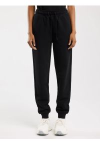 Big-Star - Spodnie damskie dresowe czarne Kathy 906. Kolor: czarny. Materiał: dresówka. Wzór: nadruk #1