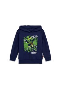 LEGO NINJAGO Bluza dziecięca z kapturem, bawełna organiczna, granatowa.. Typ kołnierza: kaptur. Kolor: niebieski. Materiał: poliester, bawełna. Wzór: nadruk. Sezon: lato #1