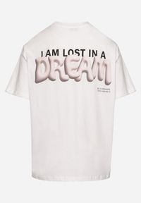 Born2be - Biało-Różowy Bawełniany T-shirt z Napisami Hallena. Okazja: na co dzień, na spotkanie biznesowe. Kolor: biały. Materiał: bawełna. Wzór: napisy. Styl: biznesowy, klasyczny, elegancki, casual #4