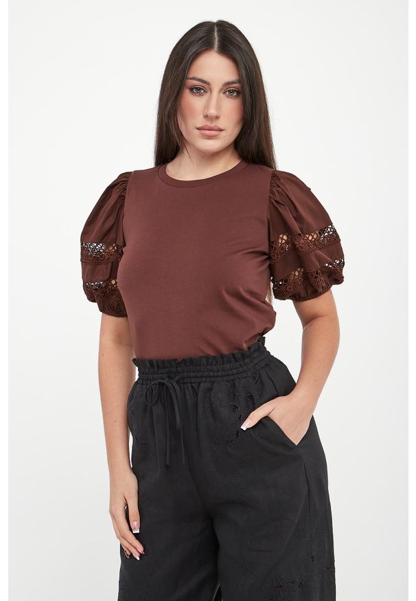 Twinset Milano - T-shirt damski z koronką TWINSET. Materiał: koronka. Wzór: koronka