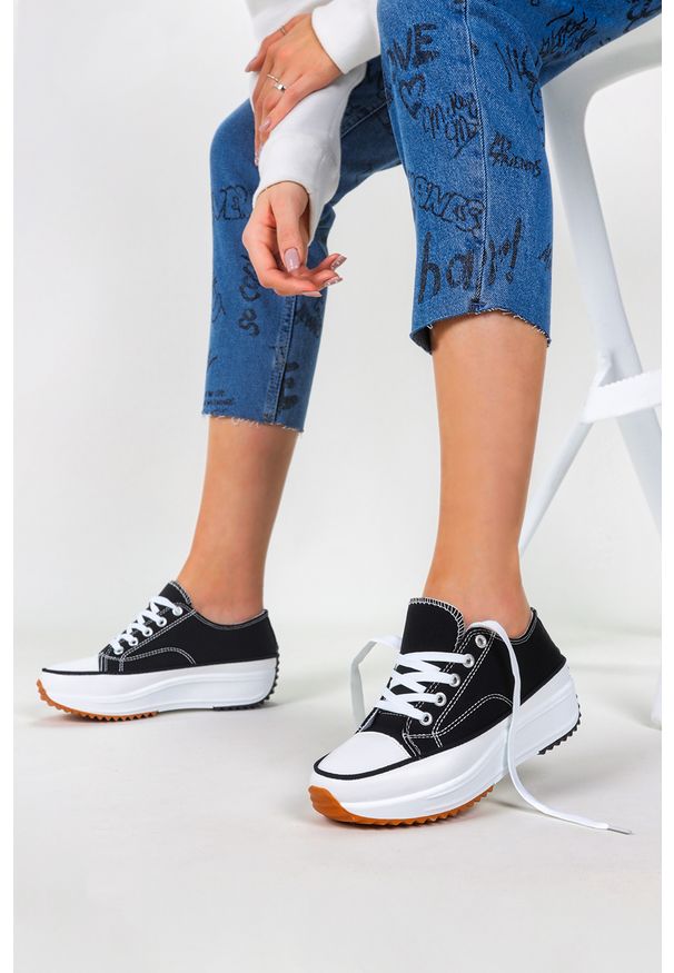Casu - Czarne trampki na platformie buty sportowe sznurowane casu 205116. Kolor: czarny. Obcas: na platformie