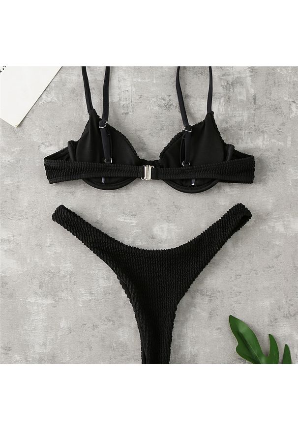 Intica - Bikini z usztywnieniem na plażę i basen Ytsje. Kolor: zielony. Materiał: materiał