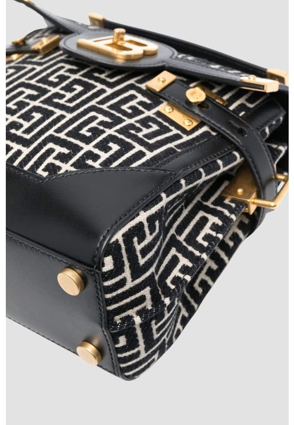 Balmain - BALMAIN Czarny kuferek damski Classic Handle Bag M. Kolor: czarny. Wzór: aplikacja, geometria. Materiał: zdobione. Rodzaj torebki: na ramię