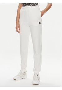 Hugo Spodnie dresowe Nelfinia 50522417 Biały Regular Fit. Kolor: biały. Materiał: bawełna