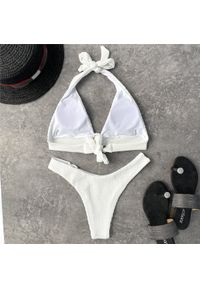 Intica - Bikini z okrągłym dekoltem na plażę i basen Kary. Kolor: różowy. Materiał: materiał #4