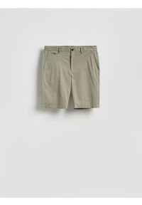 Reserved - Szorty regular z lyocellem - jasny zielony. Kolor: zielony. Materiał: tkanina