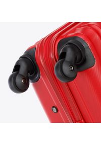 Wittchen - Średnia walizka z ABS-u z żebrowaniem czerwona. Kolor: czerwony. Materiał: guma #7