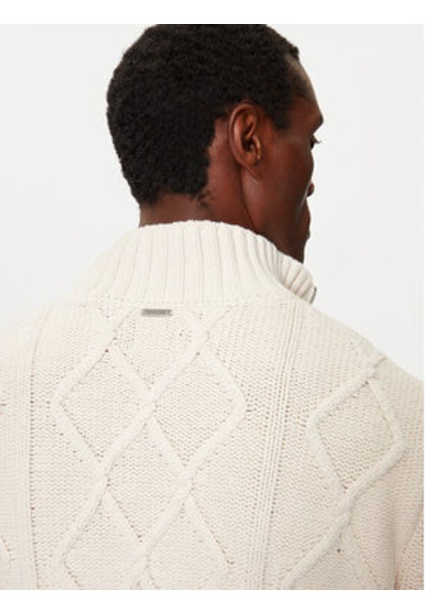 Guess Sweter M4BR49 Z3IN0 Beżowy Regular Fit. Kolor: beżowy. Materiał: syntetyk