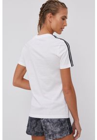 Adidas - adidas T-shirt damski kolor biały. Okazja: na co dzień. Kolor: biały. Wzór: aplikacja. Styl: casual