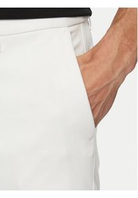 BOSS Szorty materiałowe 50511436 Biały Regular Fit. Kolor: biały. Materiał: syntetyk #3