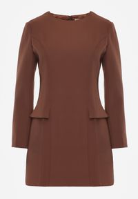 Renee - Brązowa Trapezowa Sukienka VICES o Eleganckim Kroju Zdobionym Imitacją Kieszeni Agats. Kolor: brązowy. Wzór: aplikacja. Typ sukienki: trapezowe. Styl: elegancki #2