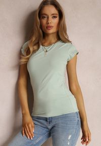 Renee - Miętowy T-shirt Ariema. Kolor: miętowy. Materiał: dzianina. Długość rękawa: krótki rękaw. Długość: krótkie. Wzór: gładki