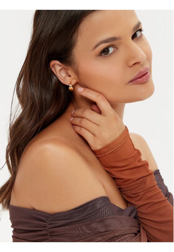 Guess Kolczyki JSBE04 410JW Złoty. Materiał: metalowe. Kolor: złoty