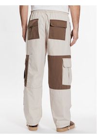 BDG Urban Outfitters Spodnie materiałowe BDG RIPSTOP UTILITY 76522614 Écru Classic Fit. Materiał: materiał, bawełna #2