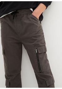 bonprix - Spodnie bojówki chłopięce, z gumką w talii, regular fit, z czystej bawełny. Kolor: szary. Materiał: bawełna #3