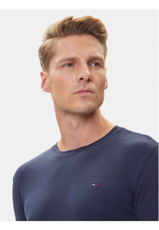 Tommy Jeans Longsleeve DM0DM04409 Granatowy Slim Fit. Kolor: niebieski. Materiał: bawełna. Długość rękawa: długi rękaw