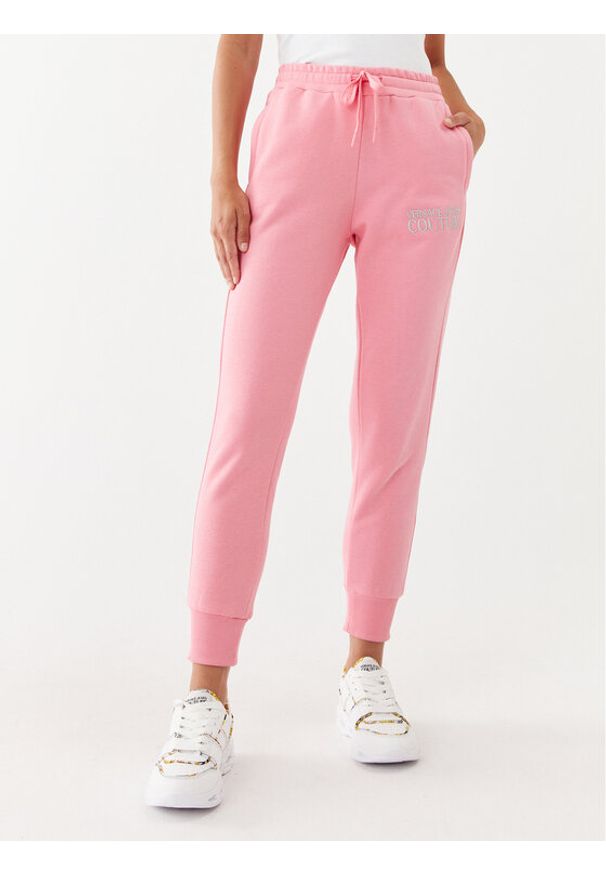 Versace Jeans Couture Spodnie dresowe 73HAAT01 Różowy Regular Fit. Kolor: różowy. Materiał: bawełna, dresówka