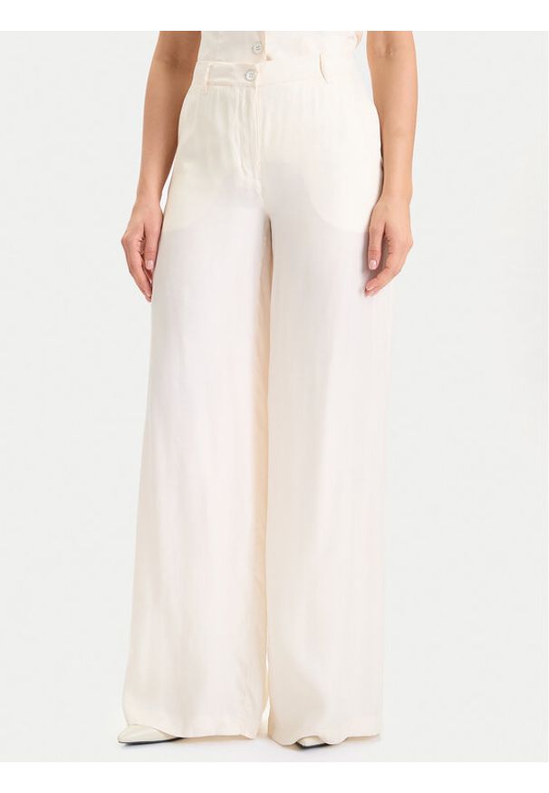 Guess Spodnie materiałowe W5YB02 WH5N2 Écru Regular Fit. Materiał: syntetyk, wiskoza