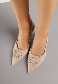 Born2be - Ciemnobeżowe Sandały na Szpilce z Cyrkoniową Klamrą Elinvyra. Okazja: na co dzień. Zapięcie: klamry. Kolor: beżowy. Materiał: jeans. Obcas: na szpilce. Styl: casual #2