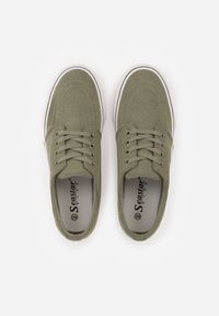 Born2be - Zielone Klasyczne Tenisówki z Ozdobnym Paskiem przy Podeszwie Ranora. Zapięcie: pasek. Kolor: zielony. Materiał: jeans, dresówka. Szerokość cholewki: normalna. Wzór: gładki. Styl: klasyczny #4