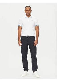 Guess T-Shirt M2GP34 KARS0 Biały Regular Fit. Typ kołnierza: dekolt w karo. Kolor: biały. Materiał: bawełna #4