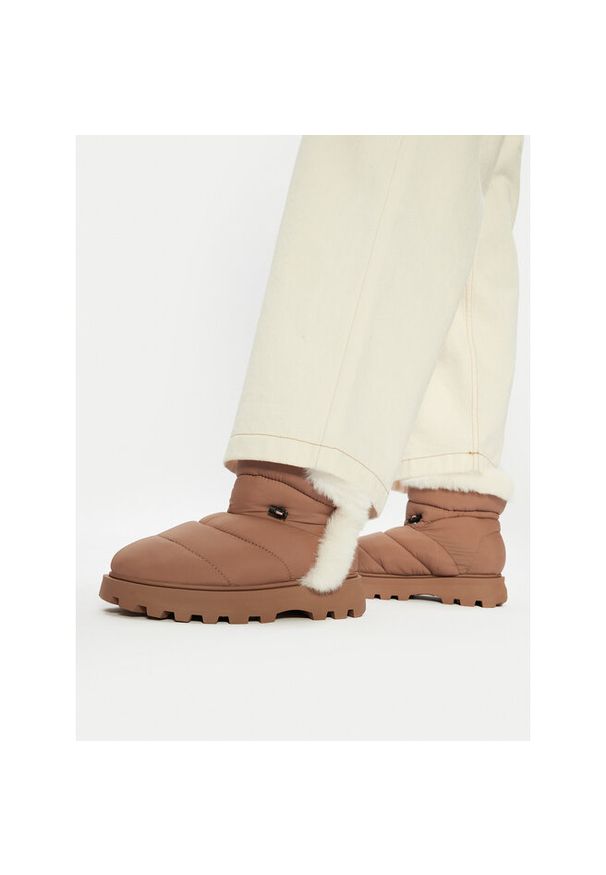 Śniegowce Steve Madden. Kolor: brązowy