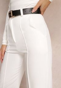 Renee - Białe Szerokie Spodnie z Wysokim Stanem i Paskiem z Ozdobną Klamrą Lilura. Stan: podwyższony. Kolor: biały #5