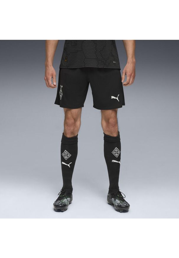 Puma - Męskie szorty Borussia Mönchengladbach 25/26 PUMA Black Warm White. Kolor: czarny, biały, wielokolorowy. Materiał: tkanina. Sport: piłka nożna