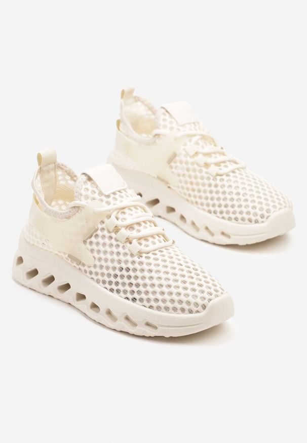 Renee - Beżowe Buty Sportowe Sneakersy Siateczkowe na Tłoczonej Platformie Lurilia. Okazja: na co dzień. Kolor: beżowy. Materiał: jeans. Obcas: na platformie