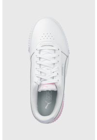 Puma buty dziecięce Carina L Jr 370677. kolor biały. Nosek buta: okrągły. Zapięcie: sznurówki. Kolor: biały. Materiał: guma. Obcas: na platformie #5