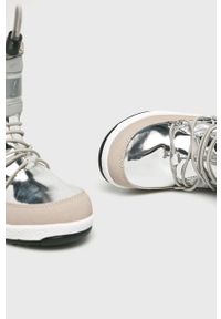 Moon Boot - Śniegowce dziecięce Soft. Nosek buta: okrągły. Kolor: srebrny. Materiał: syntetyk, materiał. Szerokość cholewki: normalna. Sezon: zima #4