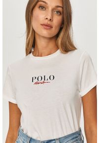 Polo Ralph Lauren - T-shirt. Okazja: na co dzień. Typ kołnierza: polo. Kolor: biały. Materiał: bawełna, dzianina. Wzór: nadruk. Styl: casual #5