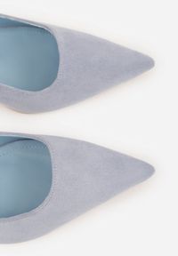 Born2be - Niebieskie Sandały na Szpilce z Imitacji Zamszu z Noskiem w Szpic Fyrlenne. Okazja: na co dzień, na spotkanie biznesowe, na ślub cywilny, do pracy, na wesele. Kolor: niebieski. Materiał: zamsz. Sezon: wiosna, lato. Obcas: na szpilce. Styl: casual, biznesowy, elegancki, klasyczny #4