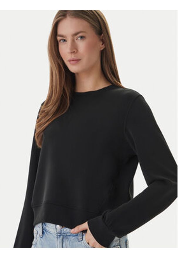 only - ONLY Bluza Maya 15369155 Czarny Regular Fit. Kolor: czarny. Materiał: syntetyk
