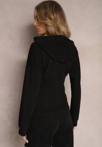 Renee - Czarna Dzianinowa Bluza o Gorsetowym Fasonie z Kapturem Kindra. Typ kołnierza: dekolt gorset, kaptur. Kolor: czarny. Materiał: dzianina. Długość rękawa: długi rękaw. Długość: długie