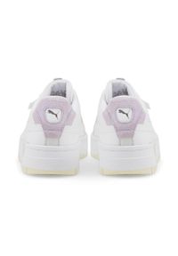 Buty do chodzenia damskie Puma Women's Cali Dreams. Okazja: na co dzień. Kolor: biały. Materiał: tkanina, materiał, skóra, syntetyk. Sport: turystyka piesza