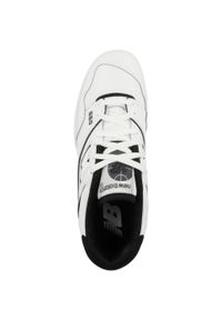 Buty do chodzenia dla dorosłych New Balance 550 Black White. Okazja: na co dzień. Kolor: biały. Materiał: skóra. Sport: turystyka piesza